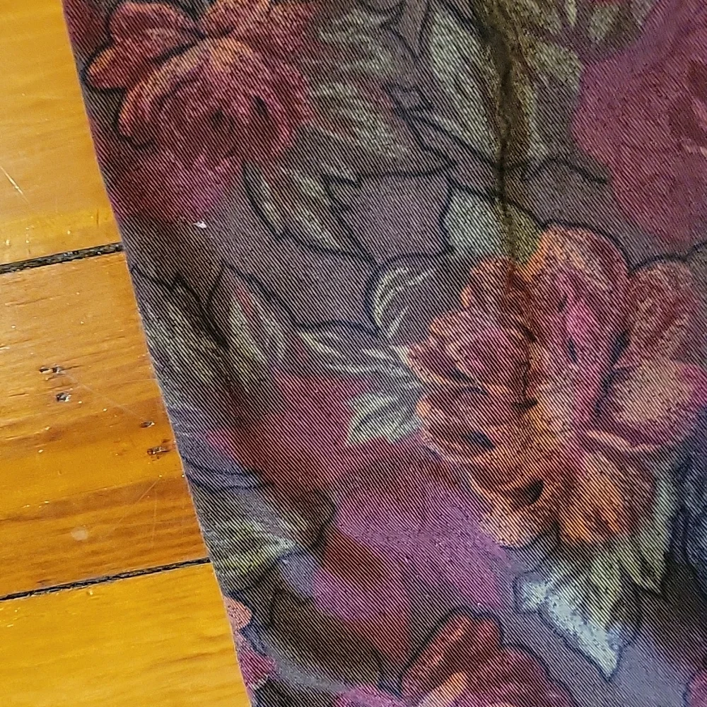 Vintage Floral Cropped Mom Jeans - Picture 5 of 5